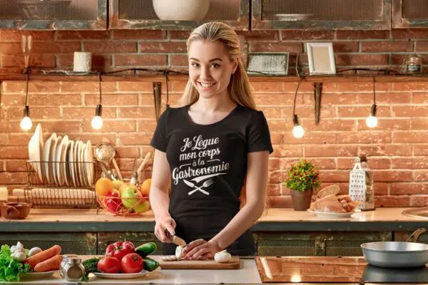 Tee shirt Je lègue mon corps à la gastronomie pour femme